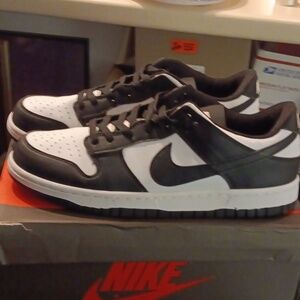 Nike dunk panda low size 12
